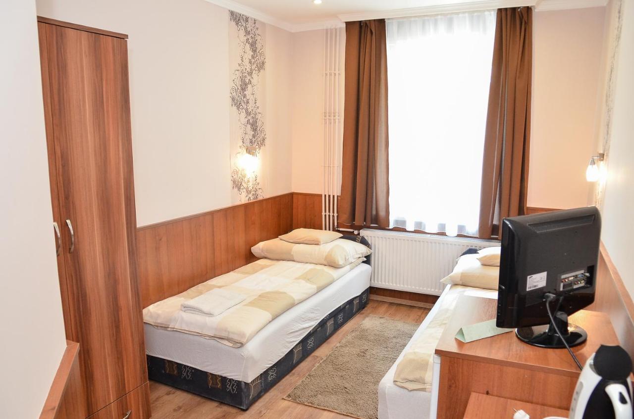 Pensjonat Media Panzio Es Apartmanhaz 3*