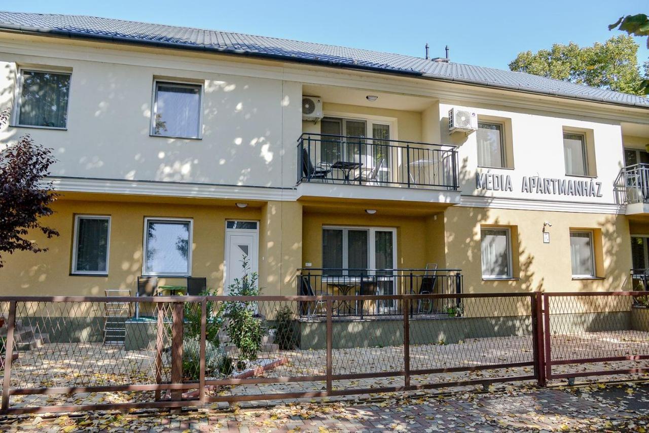 Media Panzio Es Apartmanhaz Pensjonat 3*