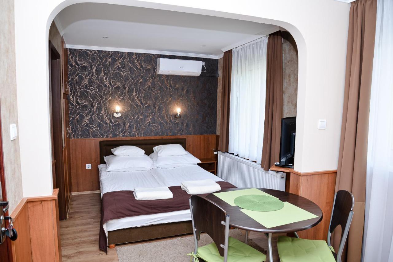 Pensjonat Media Panzio Es Apartmanhaz Hajdúszoboszló