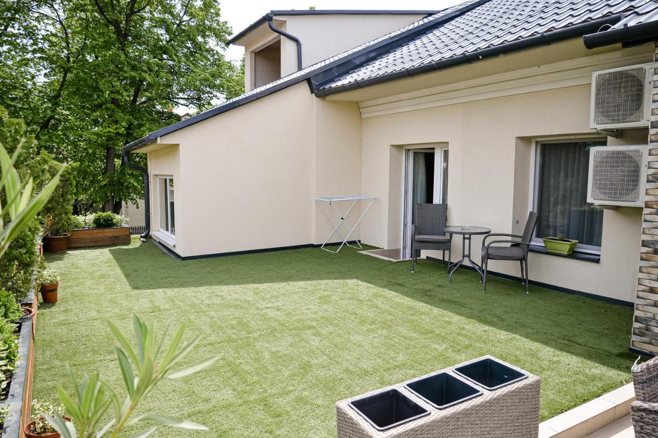 Media Panzio Es Apartmanhaz 3*
