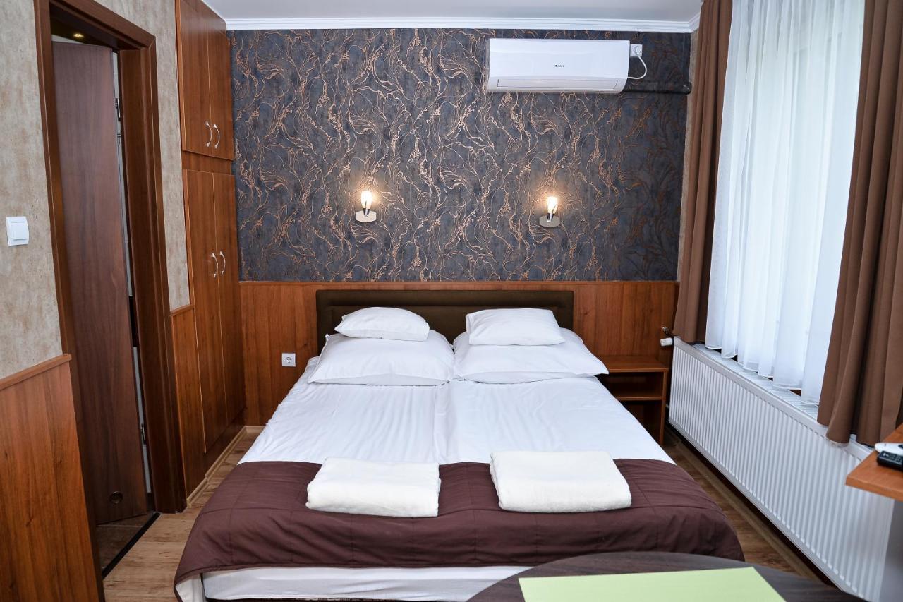 Media Panzio Es Apartmanhaz Pensjonat