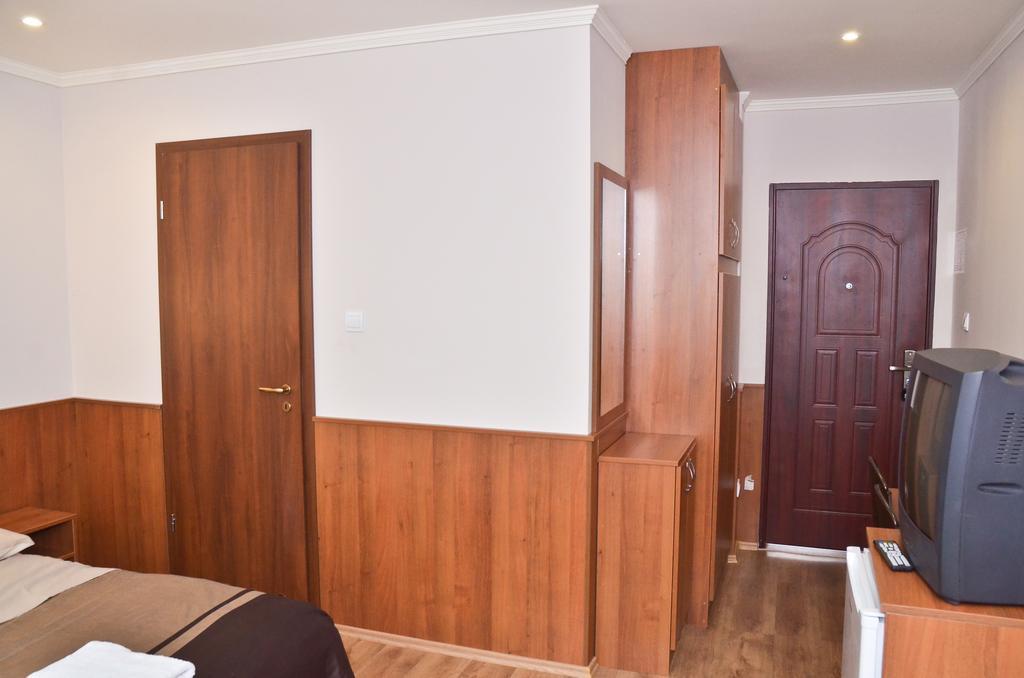 Media Panzio Es Apartmanhaz Pensjonat