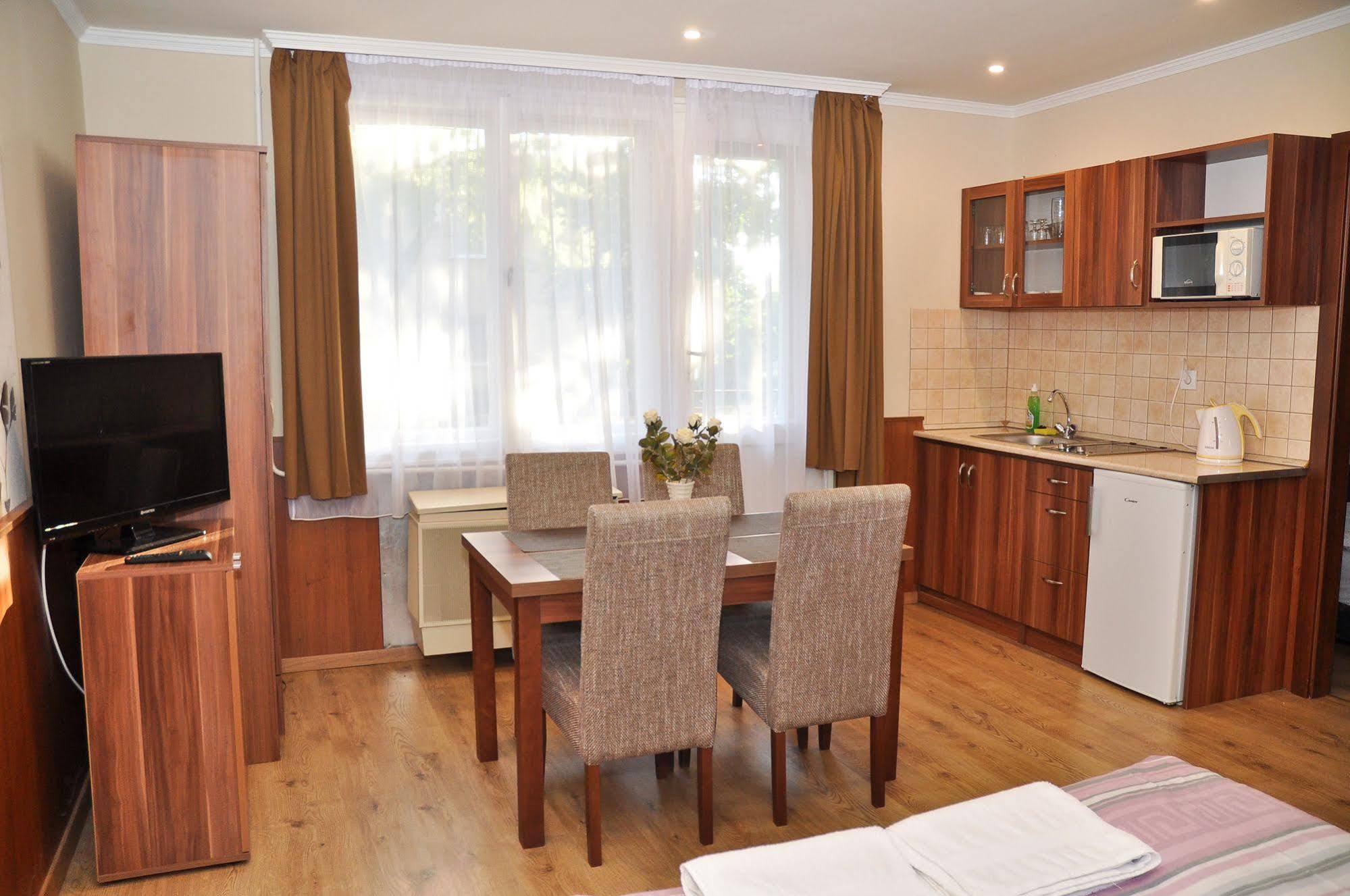 Media Panzio Es Apartmanhaz Hajdúszoboszló